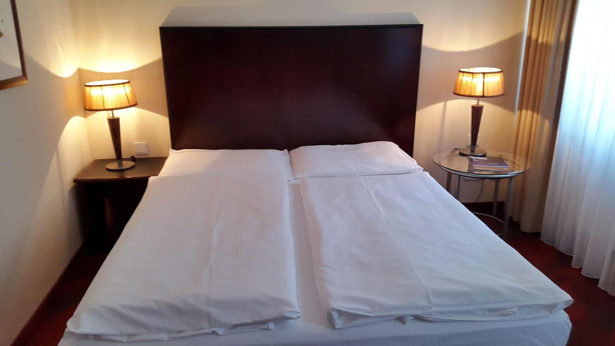 Sorat Hotel Cottbus Rom bilde